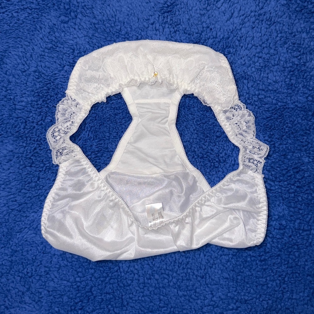 US-34B/JP-D75 Japanese Brand Floral Embroidery Push Up Bra And Panty Bikini Set - Picture 15 of 16
